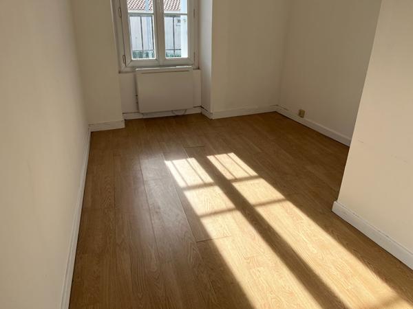 Maison Le Poire Sur Vie 2 pièce(s) 70 m2