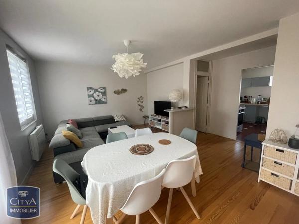 Appartement à louer 3 pièces 62.01m² Riom (63200)