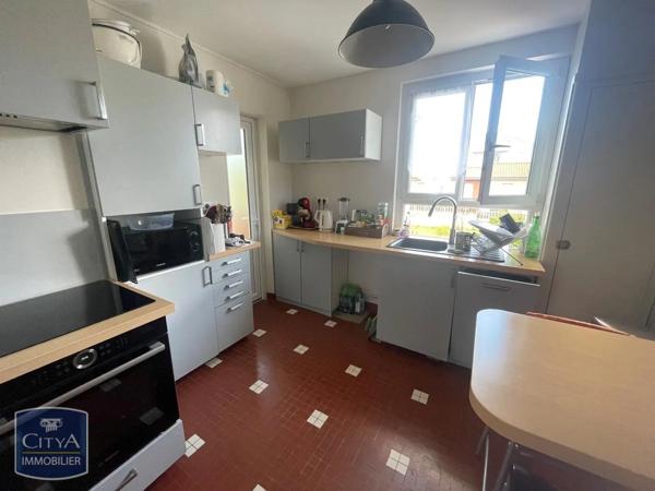 Appartement à louer 3 pièces 62.01m² Riom (63200)