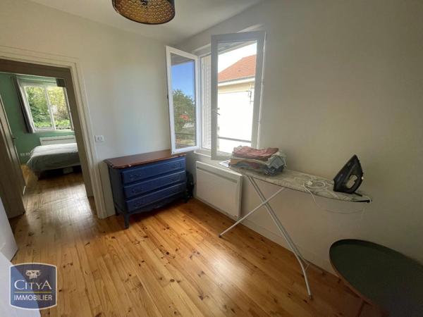 Appartement à louer 3 pièces 62.01m² Riom (63200)