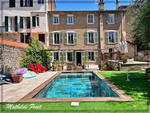 Maison de ville Draguignan 7 pièces 185 m2