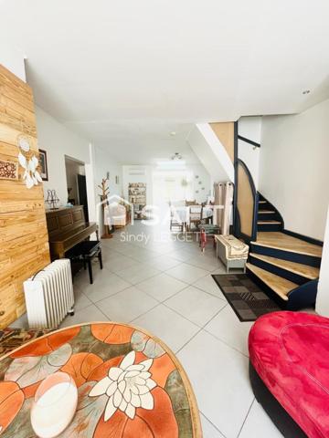 SPACIEUSE MAISON DE 200 M² SUR HONDSCHOOTE AVEC JARDIN