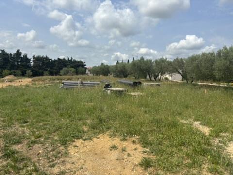 Estézargues (30390) Terrain à bâtir 522 m2 avec vue dégagée