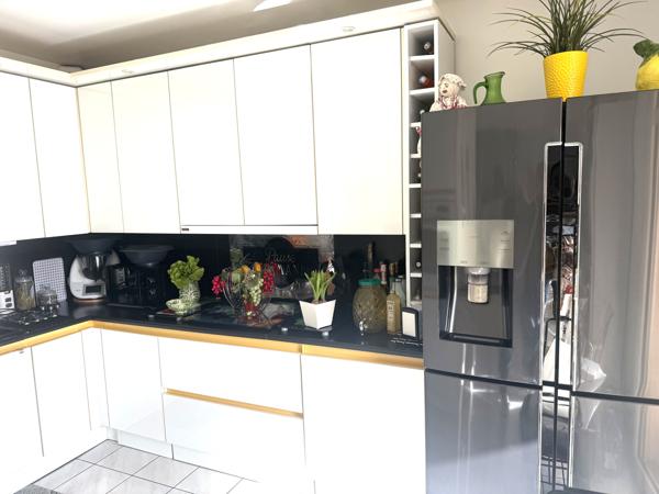 Appartement 3 pièces - 95 m² Exclusivité efficity