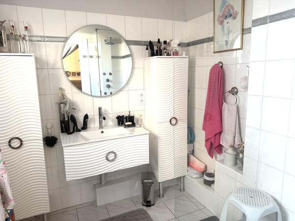 Appartement 3 pièces - 95 m² Exclusivité efficity