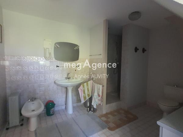 Maison à NERIS-LES-BAINS, 03310 - 6 pièces 290m²