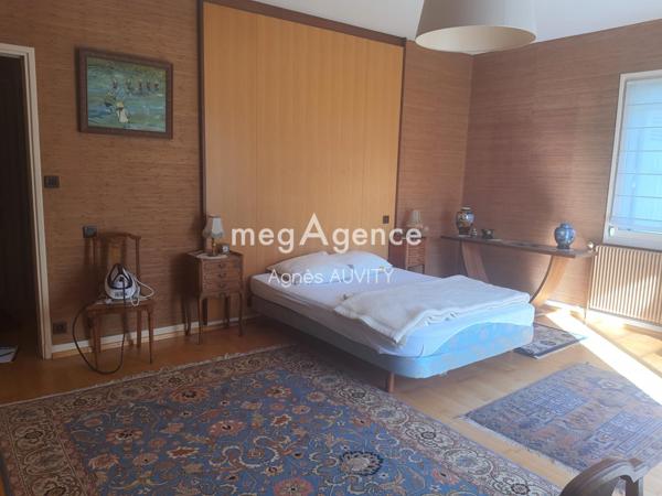 Maison à NERIS-LES-BAINS, 03310 - 6 pièces 290m²