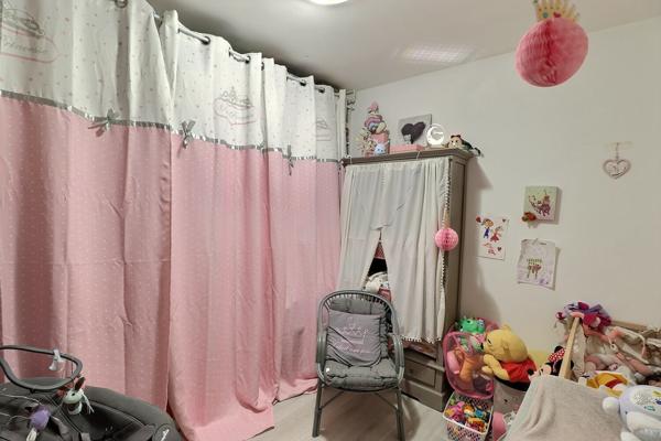 A VENDRE Entraigues Sur La Sorgue, appartement 4 pièce(s) 90 m²