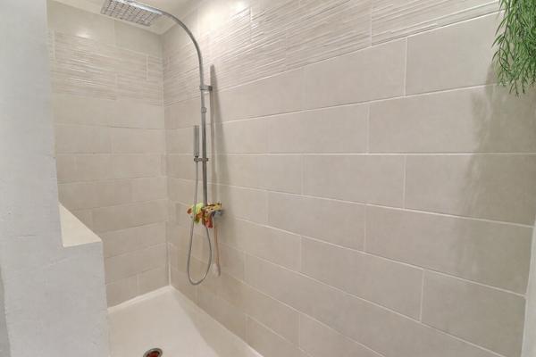 A VENDRE Entraigues Sur La Sorgue, appartement 4 pièce(s) 90 m²