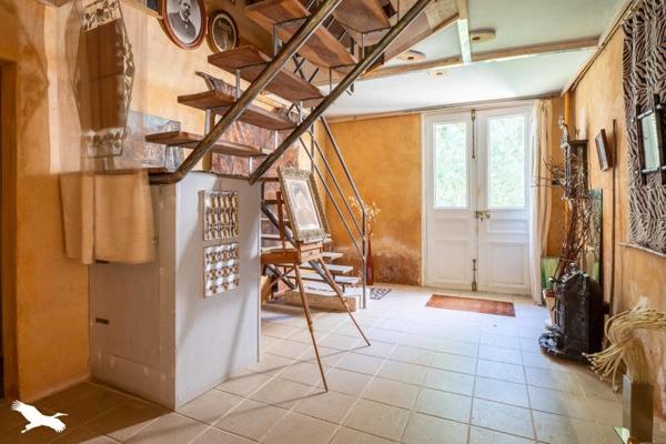 Maison à vendre 185 000 € Saint-Bonnet-sur-Gironde 6 p 173 m² DPE F