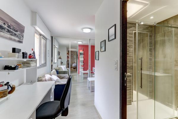 Maison 10 pièce(s) 5 chambre(s) 310.2 m²