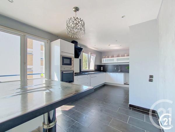Appartement F6 à vendre  6 pièces - 133,60 m 2   MONTBELIARD  - 25