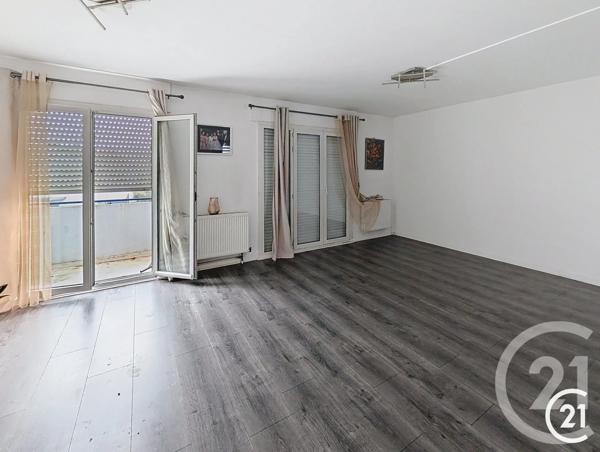 Appartement F6 à vendre  6 pièces - 133,60 m 2   MONTBELIARD  - 25