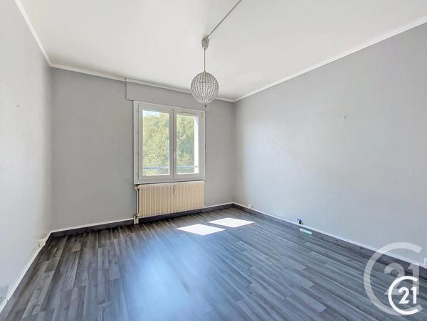 Appartement F6 à vendre  6 pièces - 133,60 m 2   MONTBELIARD  - 25