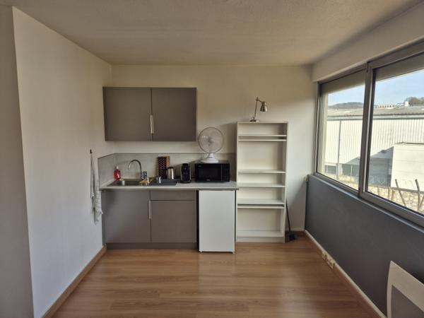 Annecy (74940) Bureau avec parking