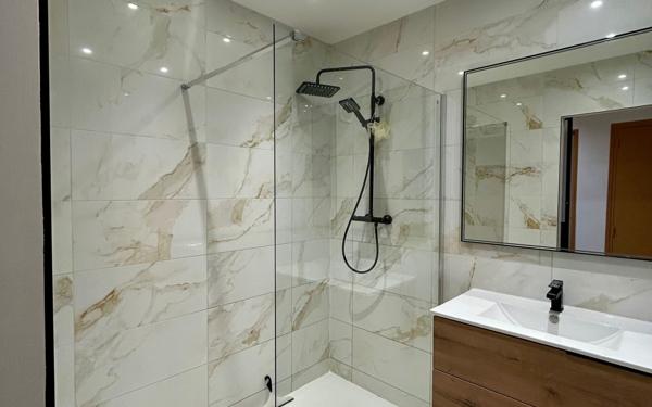 Appartement à vendre    4 pièces • 87 m2 Sète