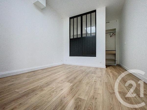 Appartement F2 à vendre  2 pièces - 53 m 2   ROCHEFORT  - 17