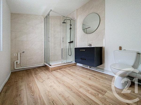 Appartement F2 à vendre  2 pièces - 53 m 2   ROCHEFORT  - 17