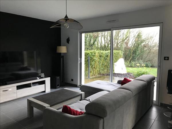Maison à louer 890 € CC SIZUN 6 p 158 m² DPE A