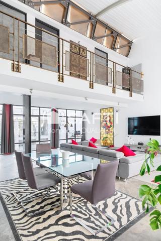 SUPERBE LOFT - 6 PIÈCES - BUREAUX & BOX - 260 M²