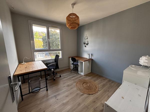 À louer - Superbe F4 Meublé -Quartier Reine Berthe / Rond-Point - Le Havre