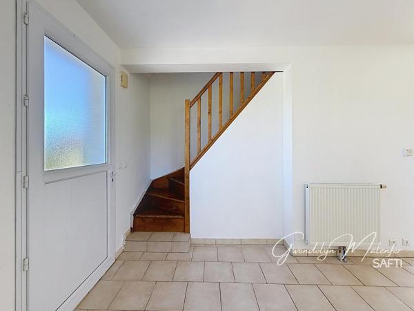 Et si votre prochaine maison vous offrait enfin le calme de la campagne, sans vous éloigner du quotidien ?