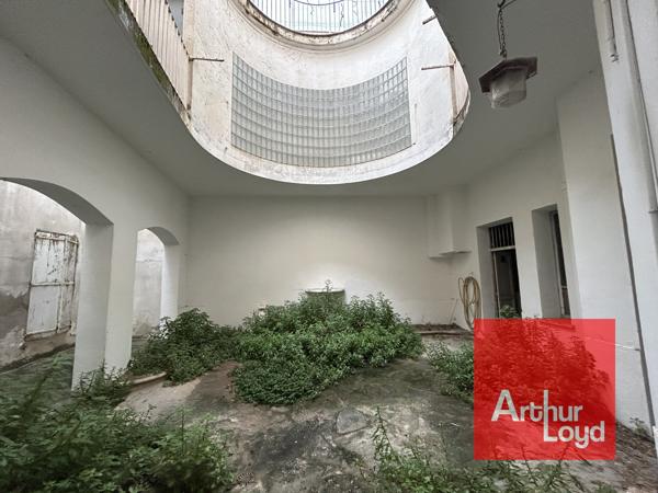 BUREAUX A LA VENTE - IMMEUBLE DE STYLE HAUSSMANNIEN