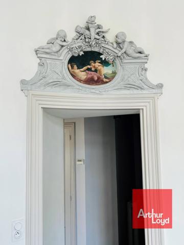 BUREAUX A LA VENTE - IMMEUBLE DE STYLE HAUSSMANNIEN
