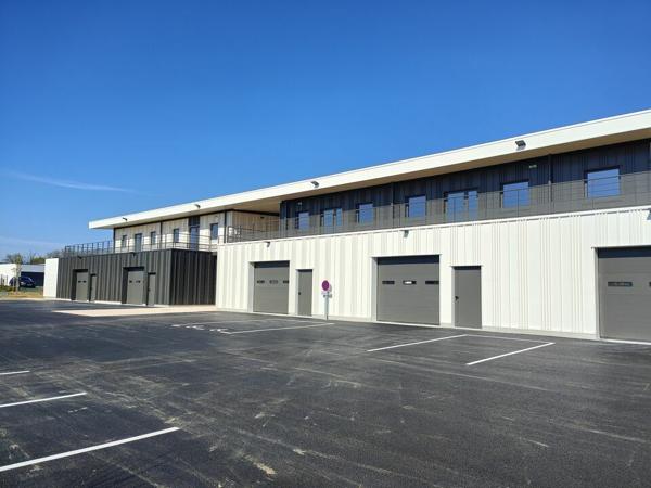 POITIERS SUD ZONE AUCHAN - BUREAUX NEUF A LOUER 130M²