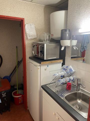 A VENDRE - LIMOGES - Plateau de bureaux d'environ 167 m² avec 3 places de parking
