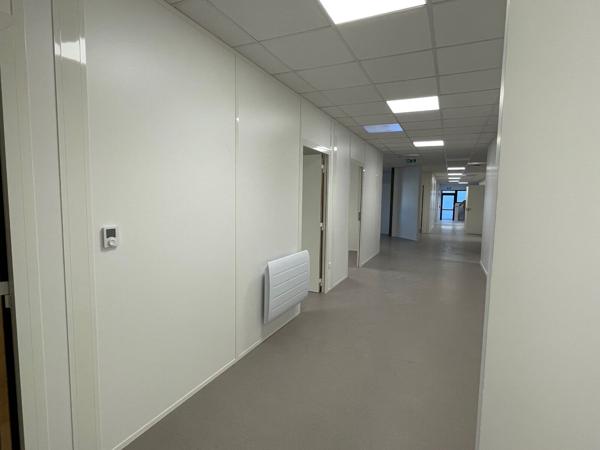 BUREAU ACCES PMR - 400m2 DIVISIBLES - A LOUER - SOISSONS