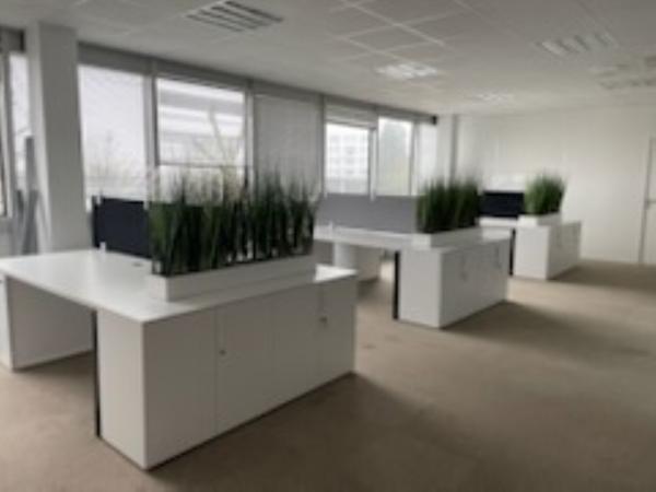 Bureaux modulables à louer à Roissy-en-France avec accès livraison