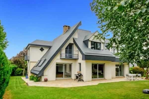 MESNIL ESNARD MAISON CONTEMPORAINE 250 M2