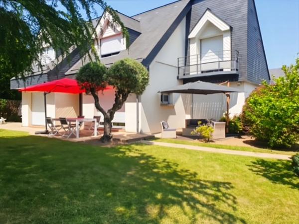 MESNIL ESNARD MAISON CONTEMPORAINE 250 M2
