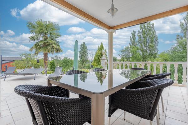 Villa 190 m² hab - 7 pièces à CREUZIER LE VIEUX (03)