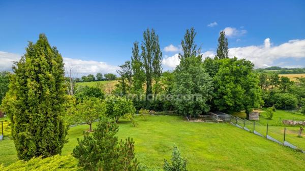 Villa 190 m² hab - 7 pièces à CREUZIER LE VIEUX (03)