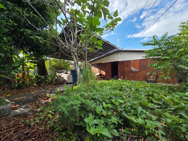 🏡 Terrain 476 m² avec bâtis à démolir – Secteur calme & stratégique – Saint-Paul - Etang