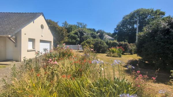 56130 CAMOEL - Maison familiale – 4 chambres dont 1 au rdc  –  garage -terrain constructible de 2 539 m²