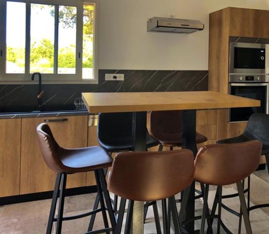 Ventiseri (20240) Bergerie en pierres avec piscine et terrasse