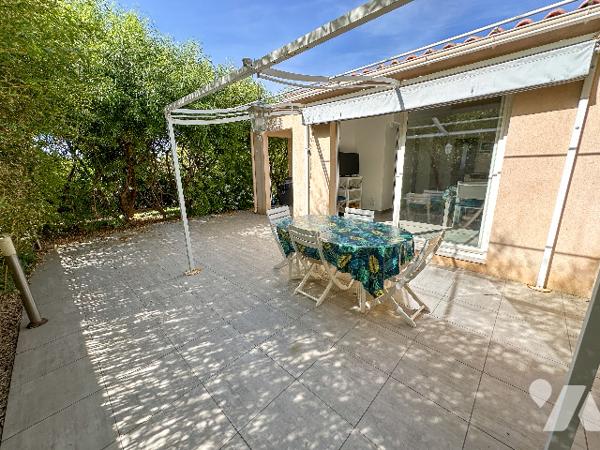 Quartier Beaucours, villa avec piscine, terrain de 1700 m², garage et dépendances,