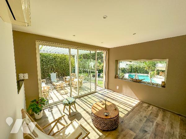 Quartier Beaucours, villa avec piscine, terrain de 1700 m², garage et dépendances,