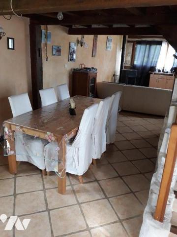 Située dans un environnement calme sur la commune de PERRIERS-LA-CAMPAGNE, cette charmante mais...