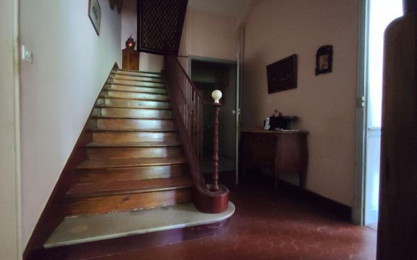 Maison à vendre    9 pièces •  L'Isle-sur-la-Sorgue