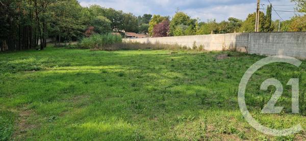 Terrain à vendre  2568 m2 ST MAXIMIN LA STE BAUME - 83