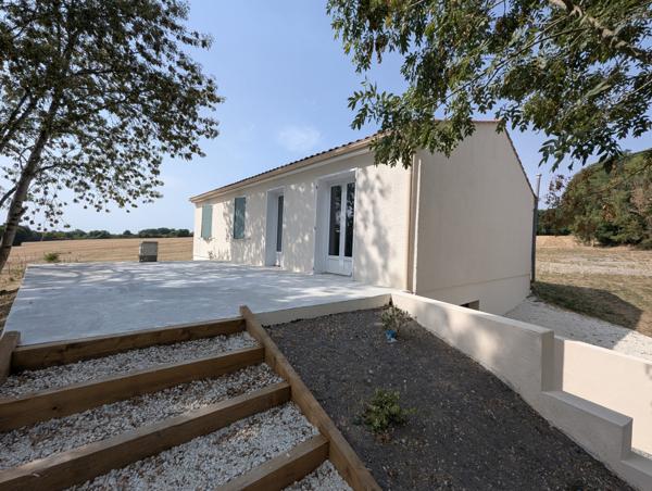 Maison de plain-pied de 82 m² avec sous-sol total et jardin  Écoyeux (17770)