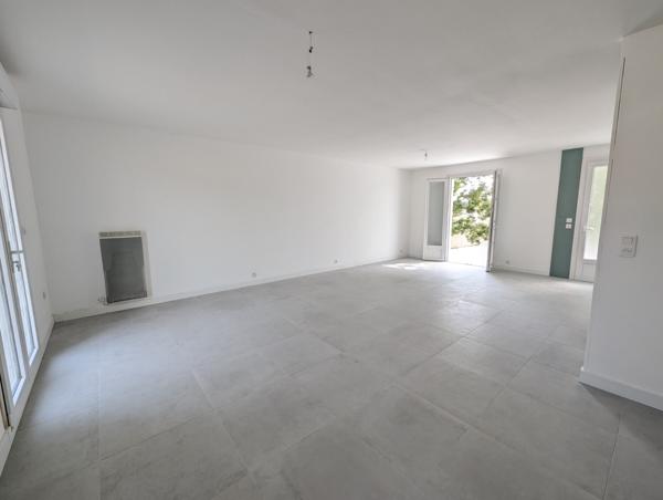 Maison de plain-pied de 82 m² avec sous-sol total et jardin  Écoyeux (17770)