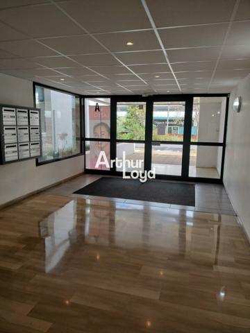 BUREAUX A LOUER 107 M² SAINT LAURENT DU VAR