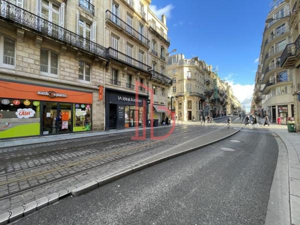 Bureau de 102 m² à vendre à Bordeaux Centre
