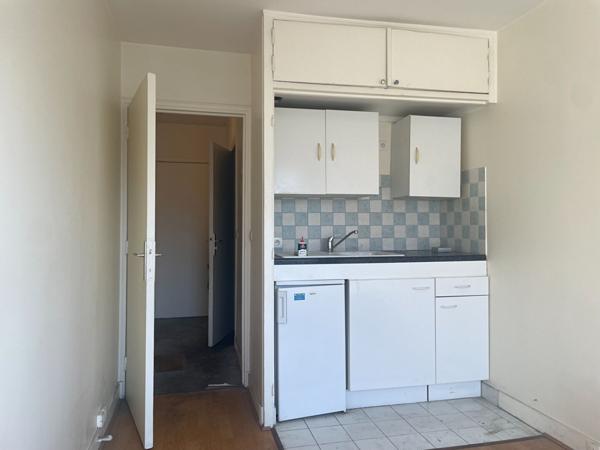 Appartement Paris 1 pièce(s) 15.96 m2