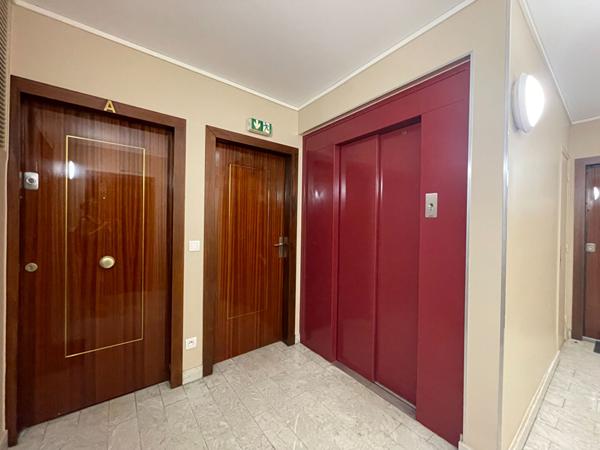 Appartement Paris 1 pièce(s) 15.96 m2